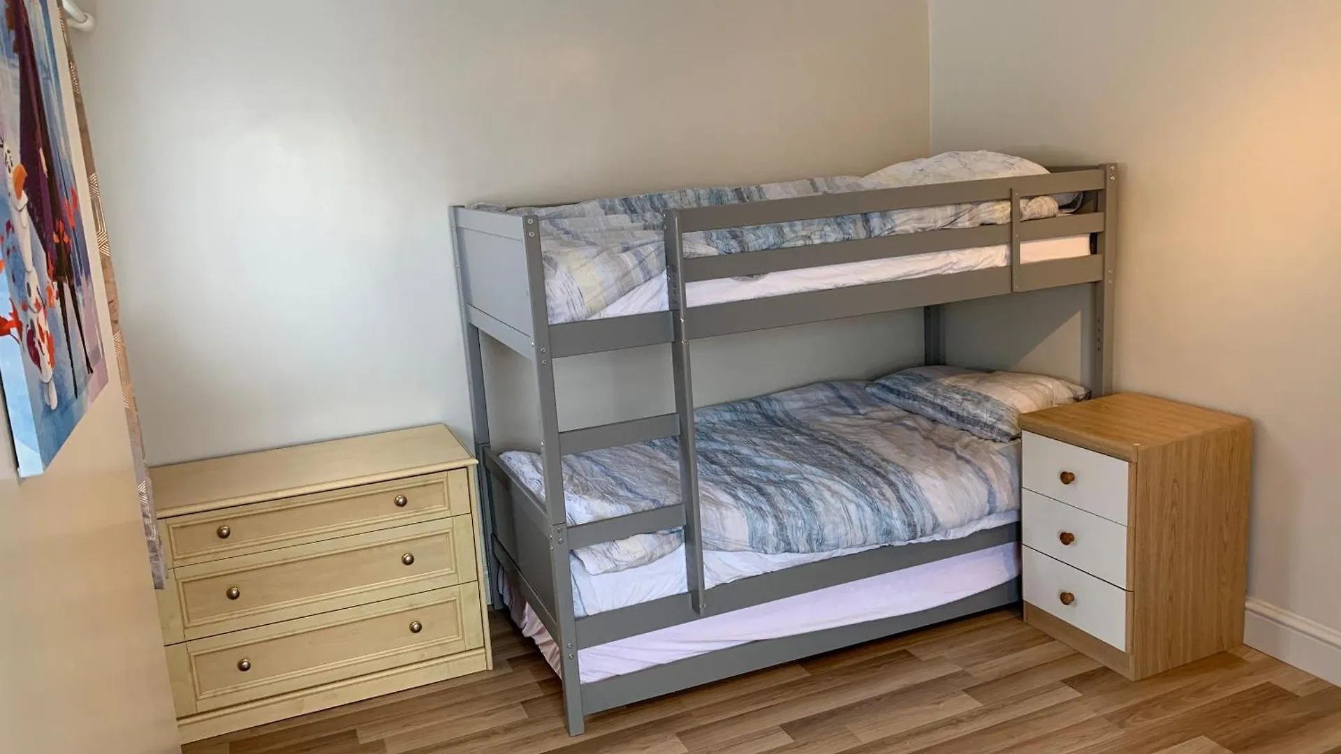 Family House Bournemouth - Spa, Garden, Parking Tatil Evi